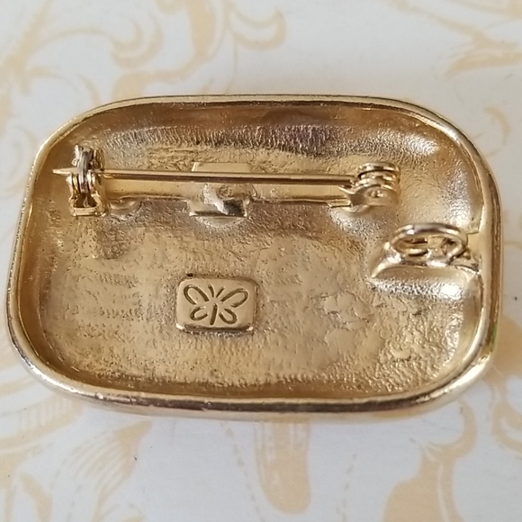 Vintage Red Enamel Gold Tone Brooch Pendant Pin - Picture 14 of 14